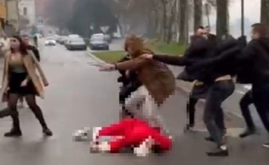 Vojnik koji je pretukao Djeda Mraza već kažnjavan zbog nasilja: Nije izbačen, nego je napredovao