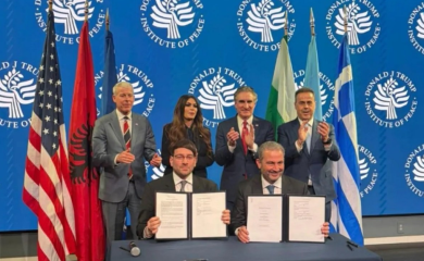 Spor oko uvoza LNG-a u BiH: FBiH tvrdi da Kabiri nema ovlaštenje, Dodik čestitao