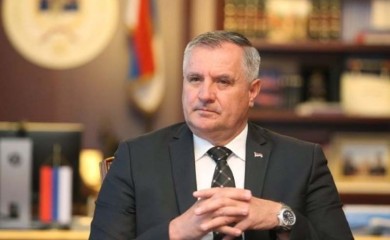 Višković: Nikada, nigdje i ni pred kim ne treba ćutati o zločinima nad Srbima