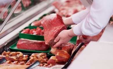 Trgovci ne mare za pojeftinjenja: Cijena mesa na rafama u Srpskoj ne pada