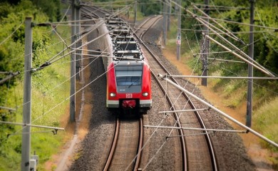 Tri maloljetnika se penjala na voz zbog TikToka pa ih udarila struja