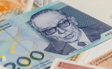 Raste zaduženost građana Srpske: Svaki stanovnik duguje 3.486 KM