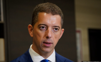 Marko Đurić napadnut na ulici dok je šetao sa maloljetnim kćerkama