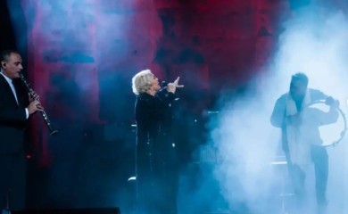 Pjevačica doživjela moždani udar tokom koncerta (VIDEO)