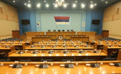 Poslanici Narodne skupštine sutra o povećanju plata