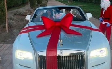 Georginin božićni poklon ostavio Ronalda bez teksta