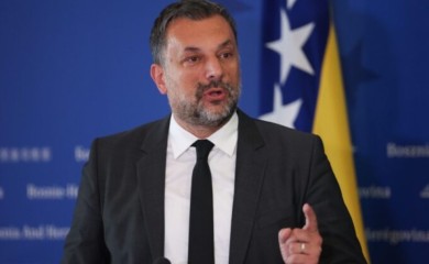 SDA i DF pokrenuli inicijativu za smjenu Elmedina Konakovića: Tvrde da imaju 11 potpisa