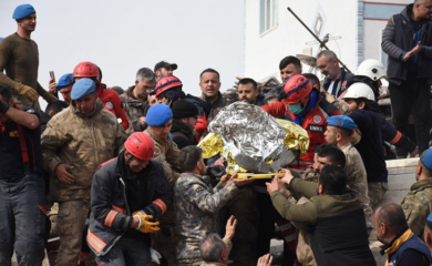 Ispod ruševina u Malatiji spašena jedna osoba