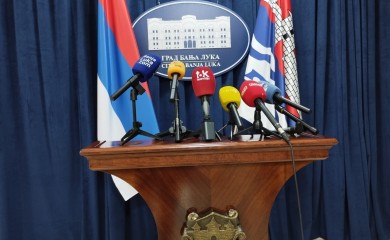 Sutra na dnevnom redu tri kreditna zaduženja