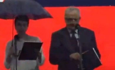 Gaf voditeljke? Predsjednik Srpske Milorad Dodik na skupu u Beogradu najavljen kao "Milan"