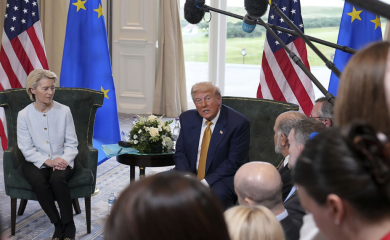 Tramp sa Fon der Lajen: Dobre šanse da SAD i EU postignu trgovinski sporazum