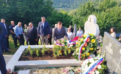Položeni vijenci na grob Slobodana Stojanovića, obilježene 34 godine od svirepog ubistva dječaka