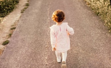 Dijete (2) otišlo iz vrtića, našli ga kako šeta ulicom, vaspitačica uhapšena