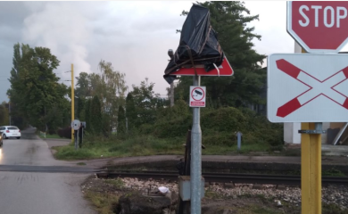 BANJA LUKA: Radovi na saniranju uništene rampe na pružnom prelazu kod Incela u toku