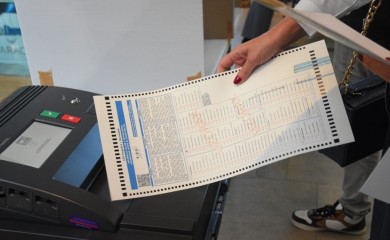 Građane će na nekim biračkim mjestima 6. oktobra dočekati ovaj NOVITET: Simulacija glasanja uz upotrebu OPTIČKIH SKENERA