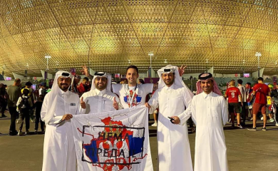 FIFA NA APARATIMA: Navijači Katara sa spornom zastavom