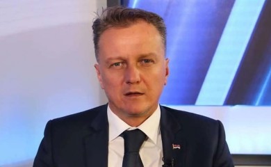 Vrhovac poslanički dodatak proslijedio u humanitarne svrhe