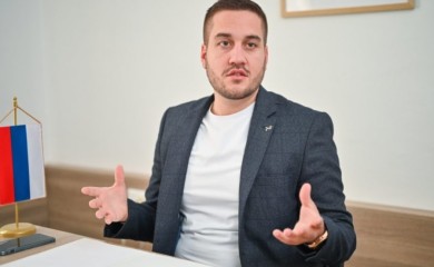 Drinić: Čubrilović zadržao skupštinsko obezbjeđenje iako više nije predsjednik parlamenta