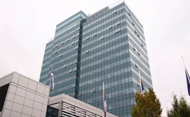 Vlada RS odlučila: Najniže plate u Srpskoj u 2025. godini 900 (NK), 1.000 (SSS) i 1.300 KM (VSS)