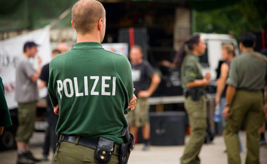 Protest protiv odluke o smještaju azilanata pored škole (VIDEO)