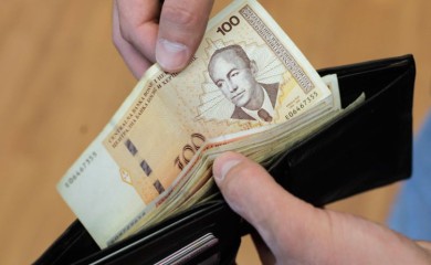 Počela isplata plata prosvjetarima u Srpskoj