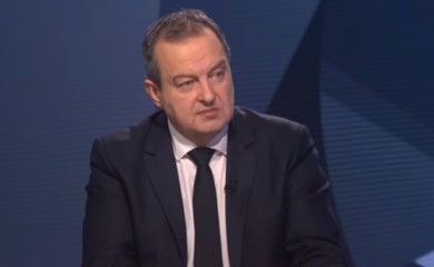 Dačić: Američki državljanin uhapšen u centru Beograda, nosio pištolj s mecima