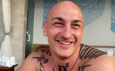 "Djevojke me ljube u usta, plaču, drhte, jezivo je” Desingerica otkrio da IMA ANKSIOZNE NAPADE