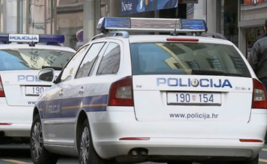 Maneken iz izbo policajca u Splitu: Ukrao mu uniformu, pa pokušao da pobjegne
