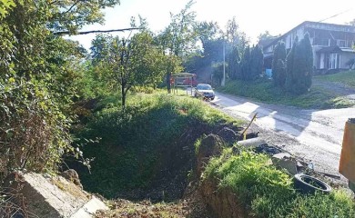 Voda odnijela most u banjalučkom naselju, ugrožena bezbjednost djece