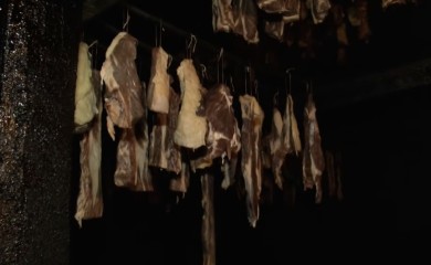 Krađa u Modriči: Provalio u sušaru pa pokrao meso