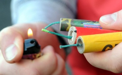 Oprezno sa pirotehnikom: Petarde mogu zagorčati život djeci, a i životinjama