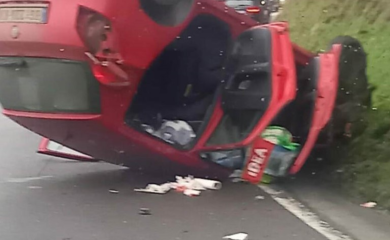 U prevrtanju vozila povrijeđene dvije osobe