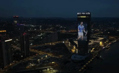 Sa Kule Beograd poslata veličanstvena poruka najboljem teniseru svijeta (VIDEO)