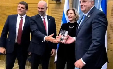 Dodiku uručeno priznanje „Žabotinski za slobodu“ u Knesetu