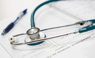 Fond odgovorio Dragičeviću: Samo nadležni ginekolog može izdati uputnicu za prenatalni test