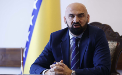 Ramo Isak bio u "Kantonu 11": Voditelj ga ispravljao (VIDEO)