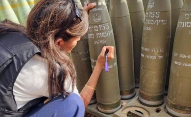 Niki Hejli na izraelskoj raketi namijenjenoj Gazi napisala ''Dokrajčite ih''