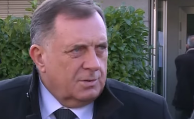 DODIK IZ MOSKVE: Dejtonska BiH nije problem, ali ćemo se protiv ove nakaradne boriti