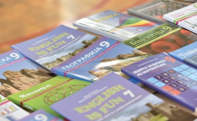 Vlada Republike Srpske: Besplatni udžbenici za učenike osnovne škole i naredne školske godine