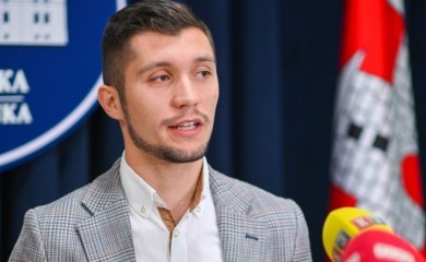Kresojević: Odbornici SNSD-a pokazali da ih ne interesuju pitanja građana