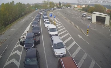 Pojačan intenzitet saobraćaja na ulazu u BiH