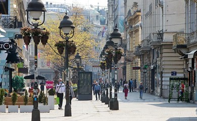 Fasada pala na bebu u Knez Mihailovoj