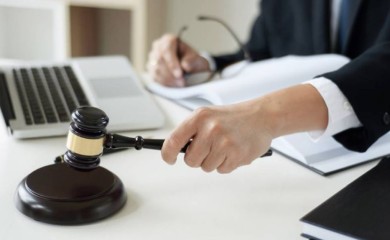 Sud potvrdio optužnicu: Bivšoj supruzi zaprijetio da će joj ispucati šaržer u čelo