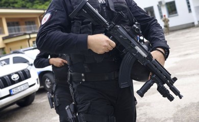 Duge cijevi na ulicama Banjaluke zbog terorističkog akta