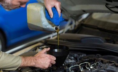 Višak ulja u autu može oštetiti motor