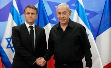 MAKRON OBEĆAO: Netanjahu neće biti uhapšen ako dođe u Francusku