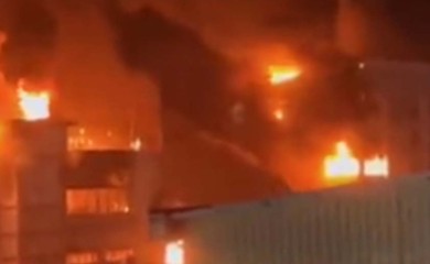 Požar u hotelu, ima žrtava: Izvlače ljude sa balkona i prozora (VIDEO)