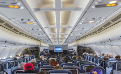 Putnici evakuisani zbog požara u avionu