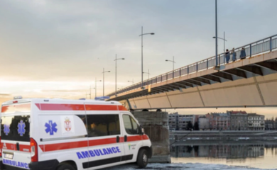 Djevojka skočila sa mosta: Hitna pomoć i policija na terenu, u toku potraga