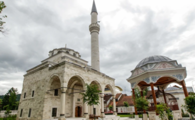 Muslimani slave Ramazanski bajram: Prvog dana okuplja se porodica